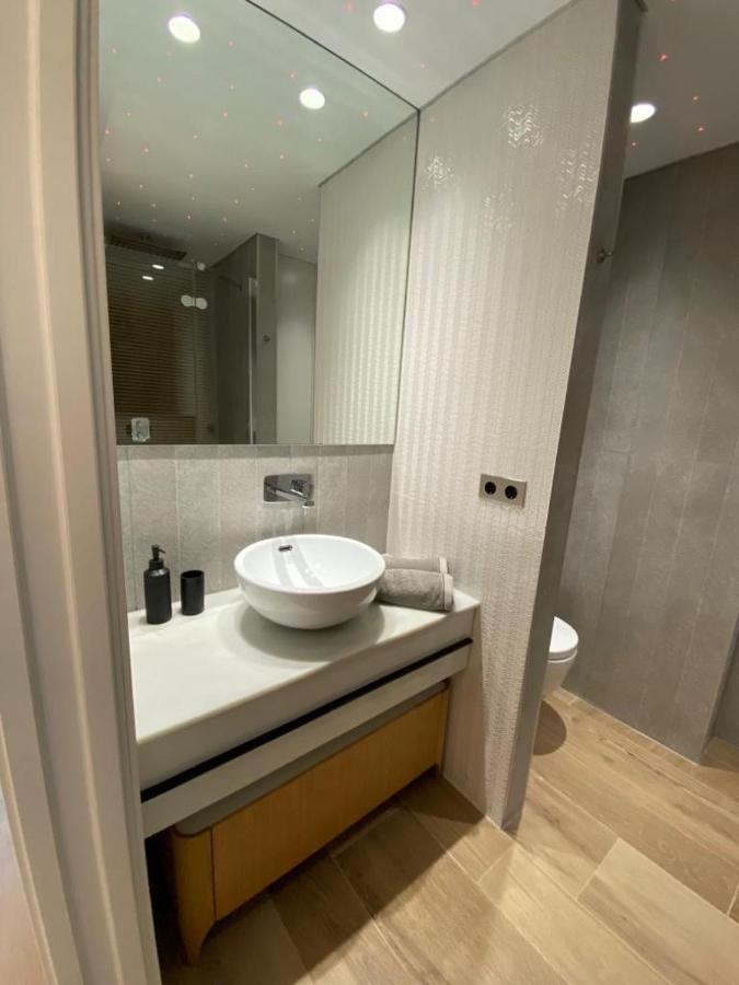 Luxurious Flat With Magical Sea View Lejlighed Marbella Eksteriør billede
